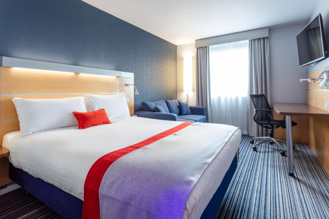 Holiday Inn Express Dunfermline By Ihg Exteriör bild
