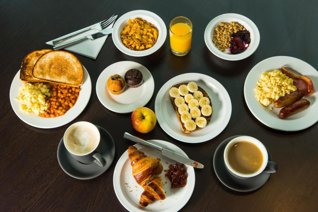 Holiday Inn Express Dunfermline By Ihg Exteriör bild