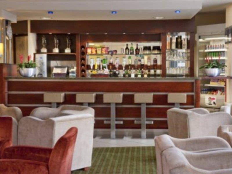 Holiday Inn Express Dunfermline By Ihg Exteriör bild